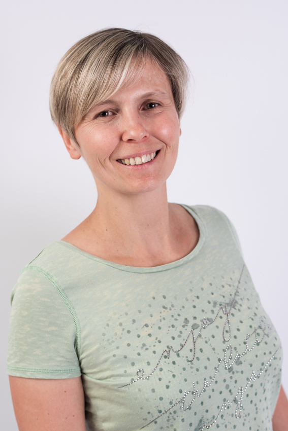 Mag. Stefanie HANSMANN